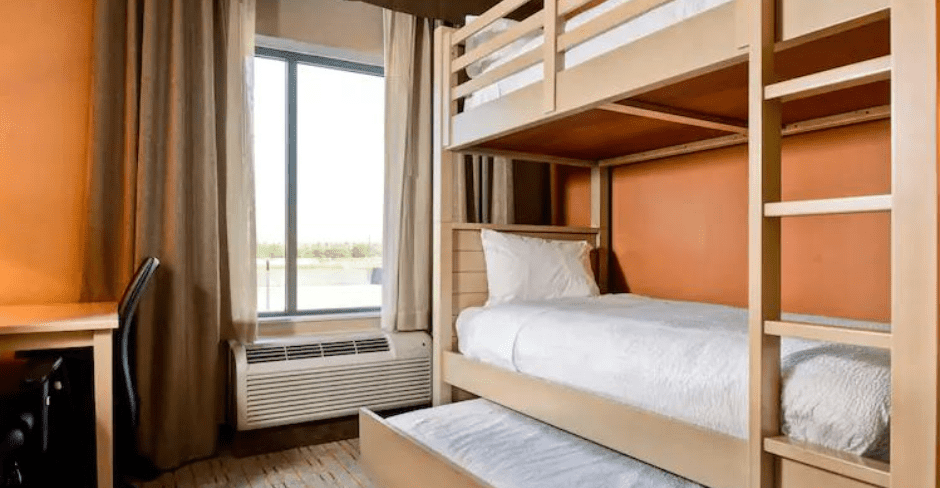 Hotels with Bunk Beds near Disneyland
